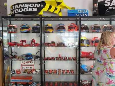 Silverstones Bar And Bistro