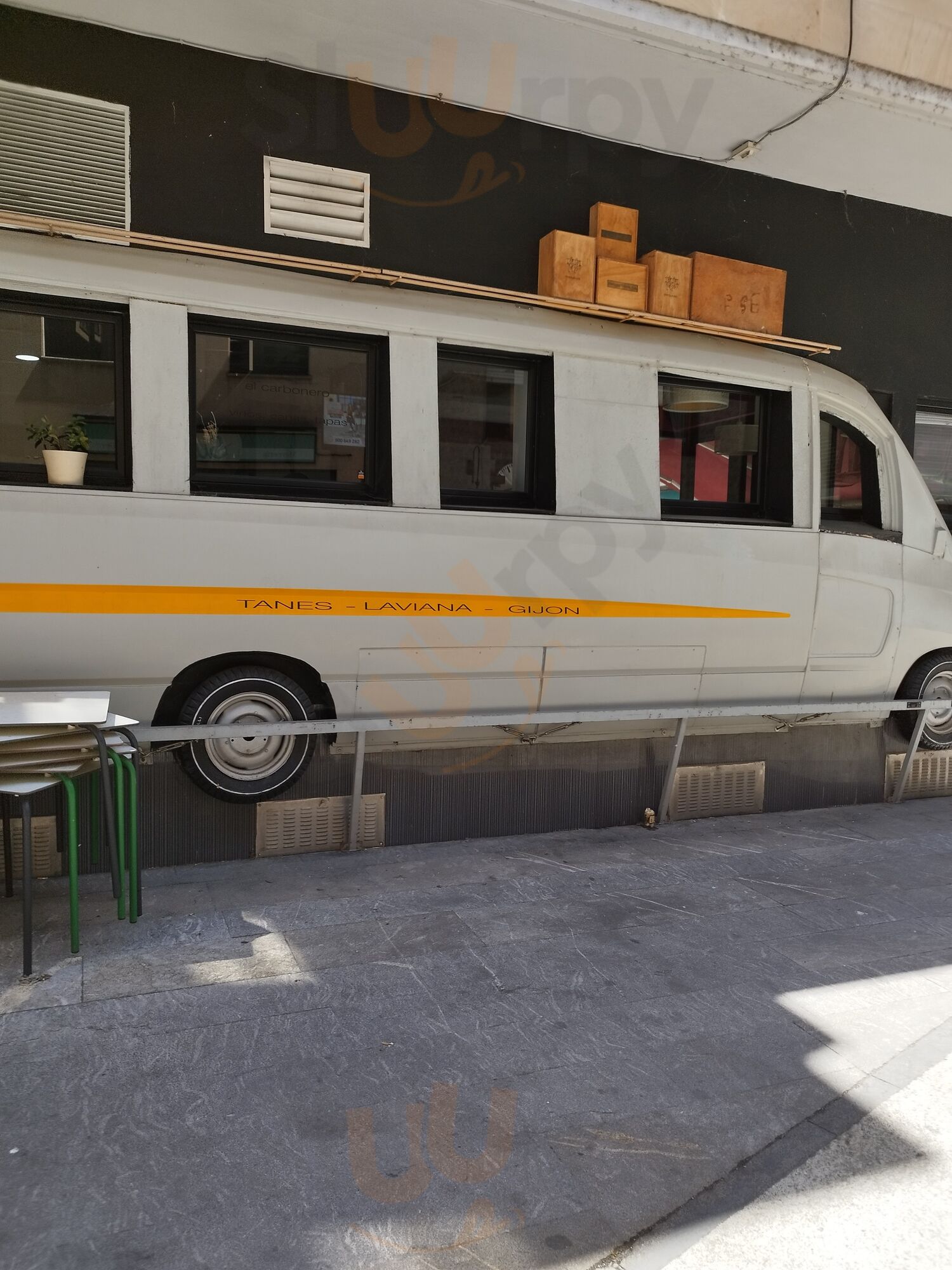 El Carbonero Vinoteca