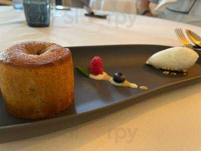 Roble By Jairo Rodriguez