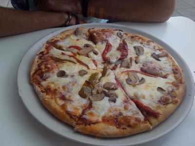 La Pizzeria