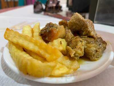 Cafetería Restaurante "los Arcos"