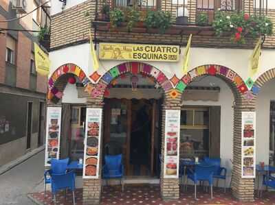 Abuela María Cuatro Esquinas Bar