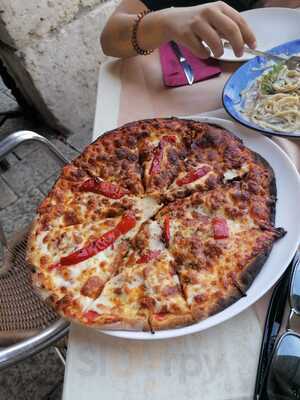 Bar De Tapas La Plaza