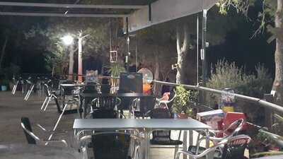 Chiringuito Valdearenas De Gracia Y Paco