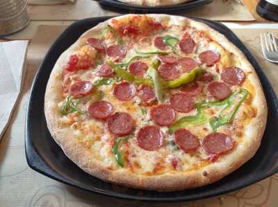 La Cosa Nostra Pizzeria