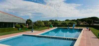 Bar Restaurante Las Piscinas De Can Batlle