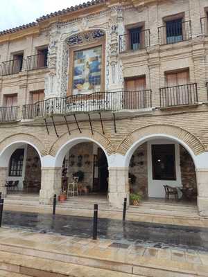 Restaurante De Cocina Mediterránea En Baena