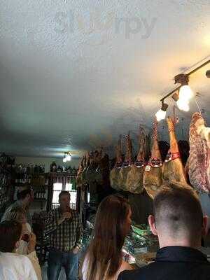 Tienda-bodega El Barranco