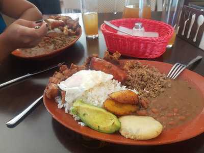 La Fonda Parrilla Bar