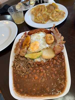 La Fonda Parrilla Bar