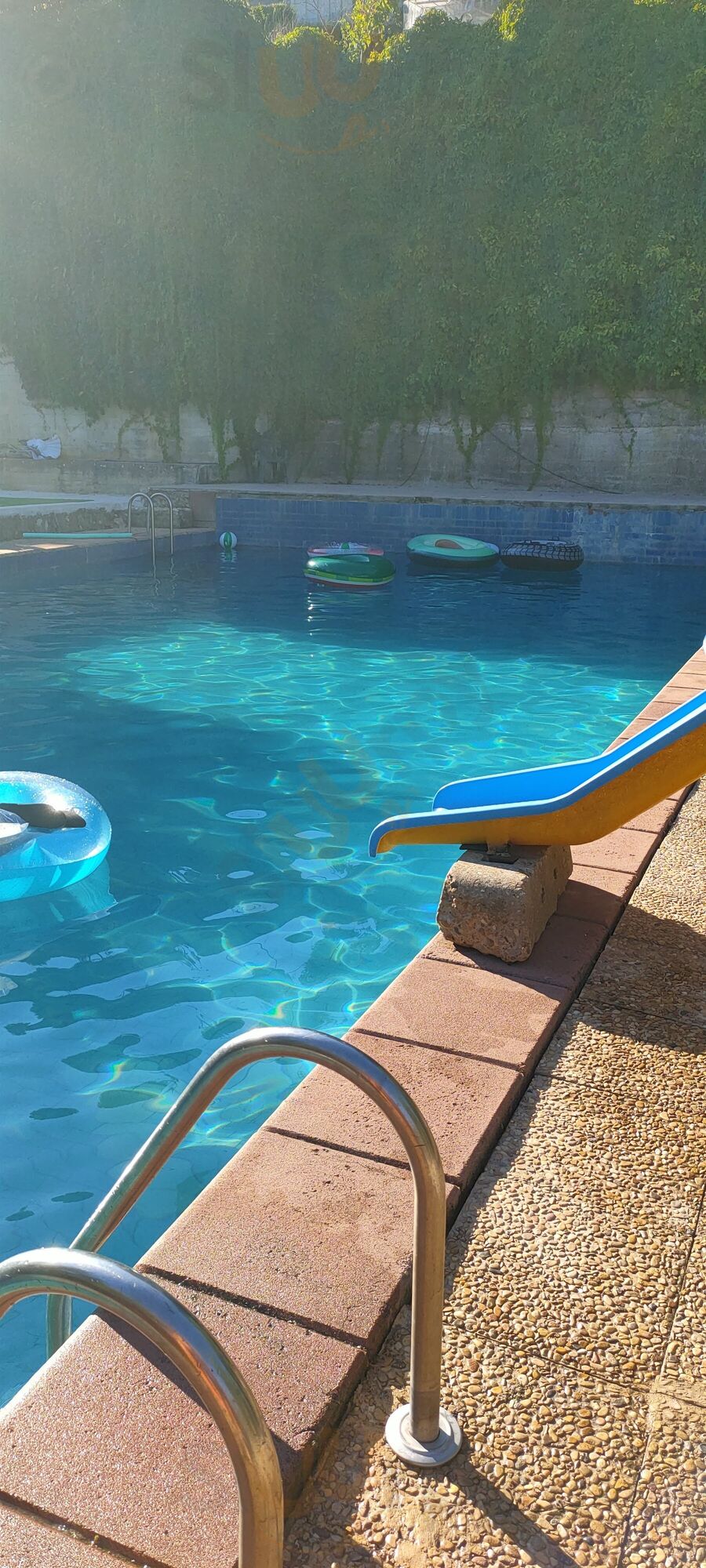 Hostal Camping El Desfiladero