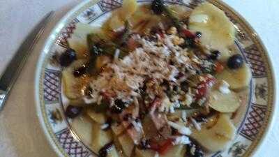 Casa Pelentos Restaurant