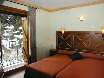 Casa Pelentos Restaurant