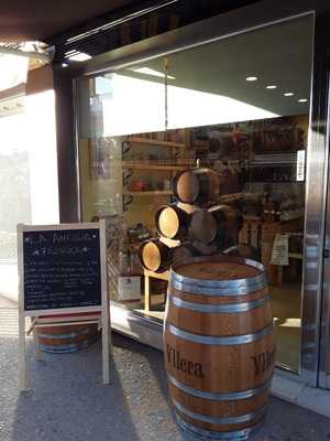 La Antigua Fábrica Jamones & Quesos