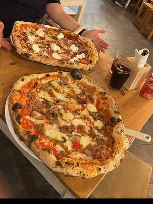 Mano A Mano Centro - Pizzería Y Empanadillería