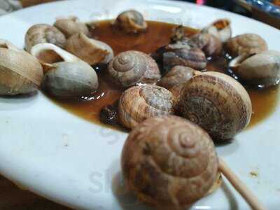 Bar-marisquería Tres Hermanos