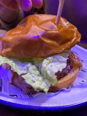 Las Lanzas Burger Bar