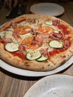 Francesco's Pizza