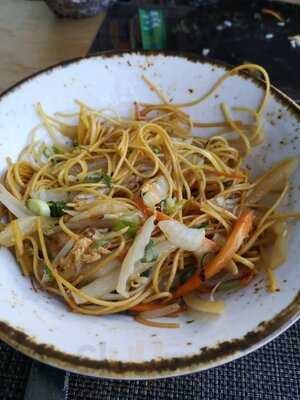 Xinito Oriental & Sushi Restaurant