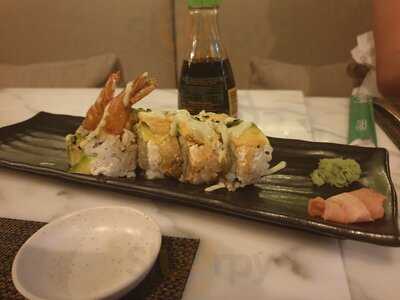 Xinito Oriental & Sushi Restaurant