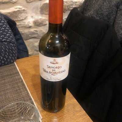 Guardaviñas Wine Bistró