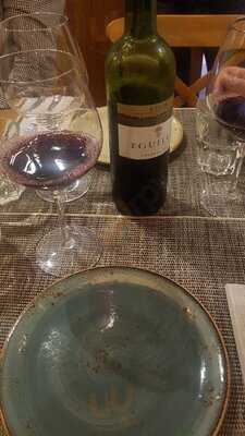 Guardaviñas Wine Bistró