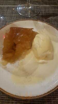 Guardaviñas Wine Bistró