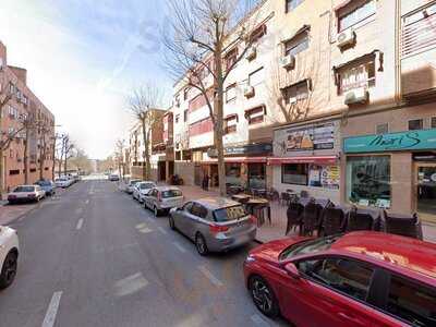 Taberna Tres Hermanos