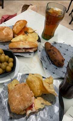 100 Montaditos