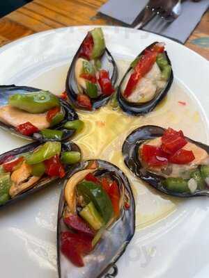 La Catedra Santander Tapas Y Pinchos