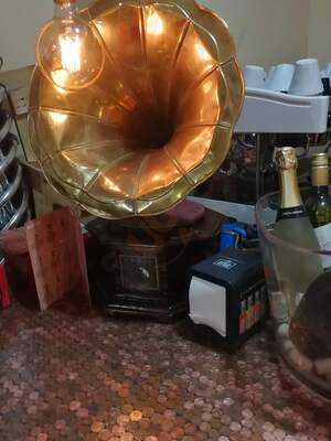 Mama Cecilia Gastro Bar