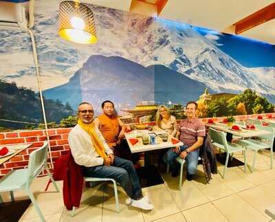 Everest Tandoori Nepali-indian Restaurant