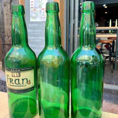 La Sombra Del Manzano