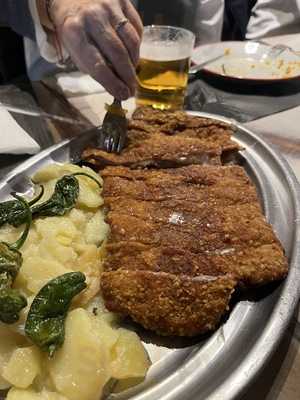 Taberna Tres Hermanos