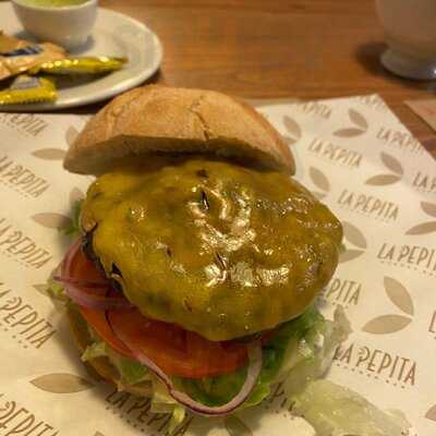 La Pepita Burger Bar Oviedo - Photo 8