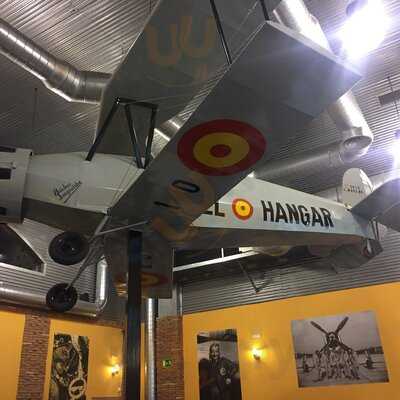 El Hangar