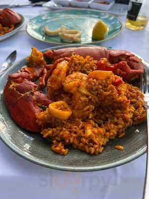 1975: Escuela De Pieter