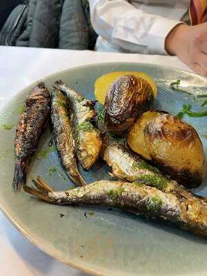 Monumental Restaurant