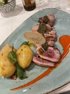 Monumental Restaurant