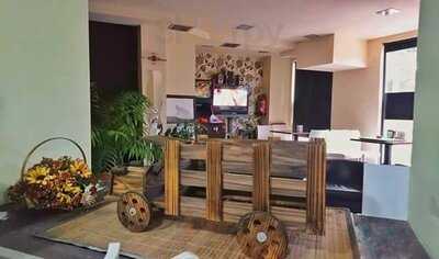 La Bodeguina De Versalles