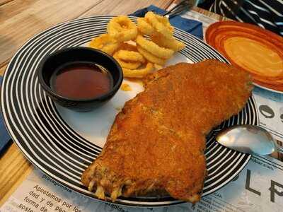 Golfo Vermutería & Casual Food