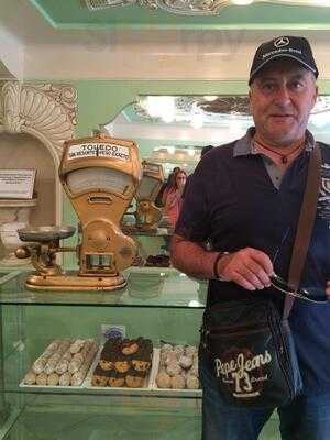 Confiteria La Mariposa De Oro