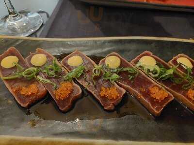 Maguro: The Square Sushi