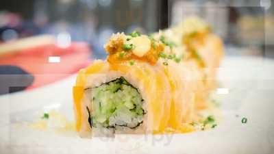 Maguro: The Square Sushi