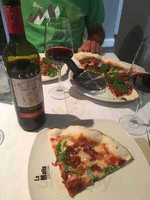 La Mafia Se Sienta A La Mesa