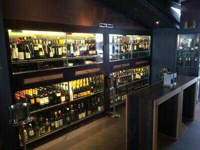 Las Fuentes Del Atrio