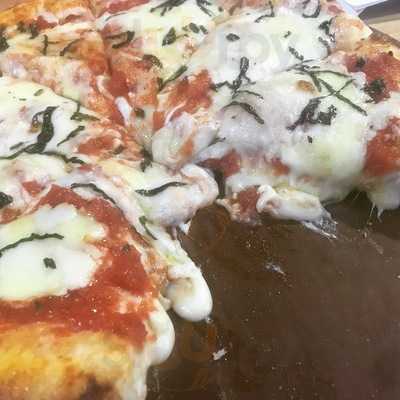 Asi Es La Pizza & Mucho Mas