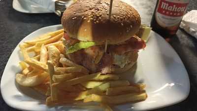 Cafeteria Bar Los Alberos