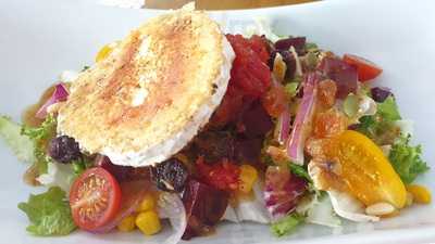 Le Petit Bistro De Carol