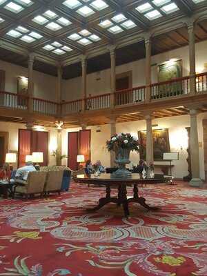 Hotel De La Reconquista